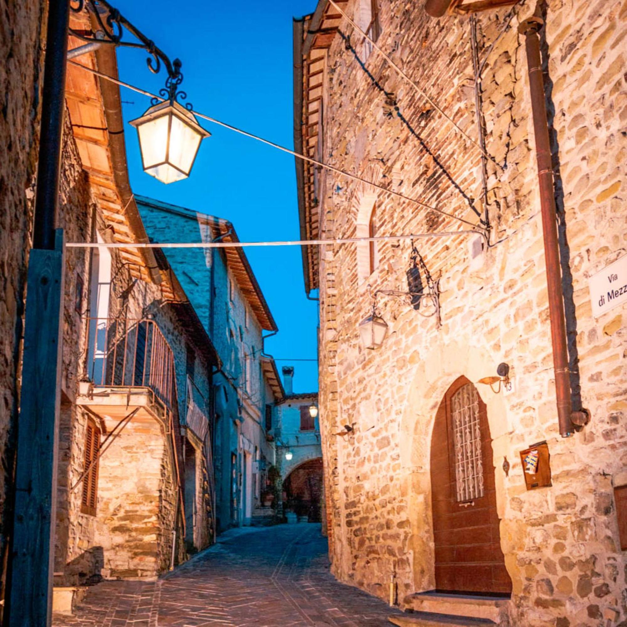 Ostello Bello Assisi Беванья Экстерьер фото