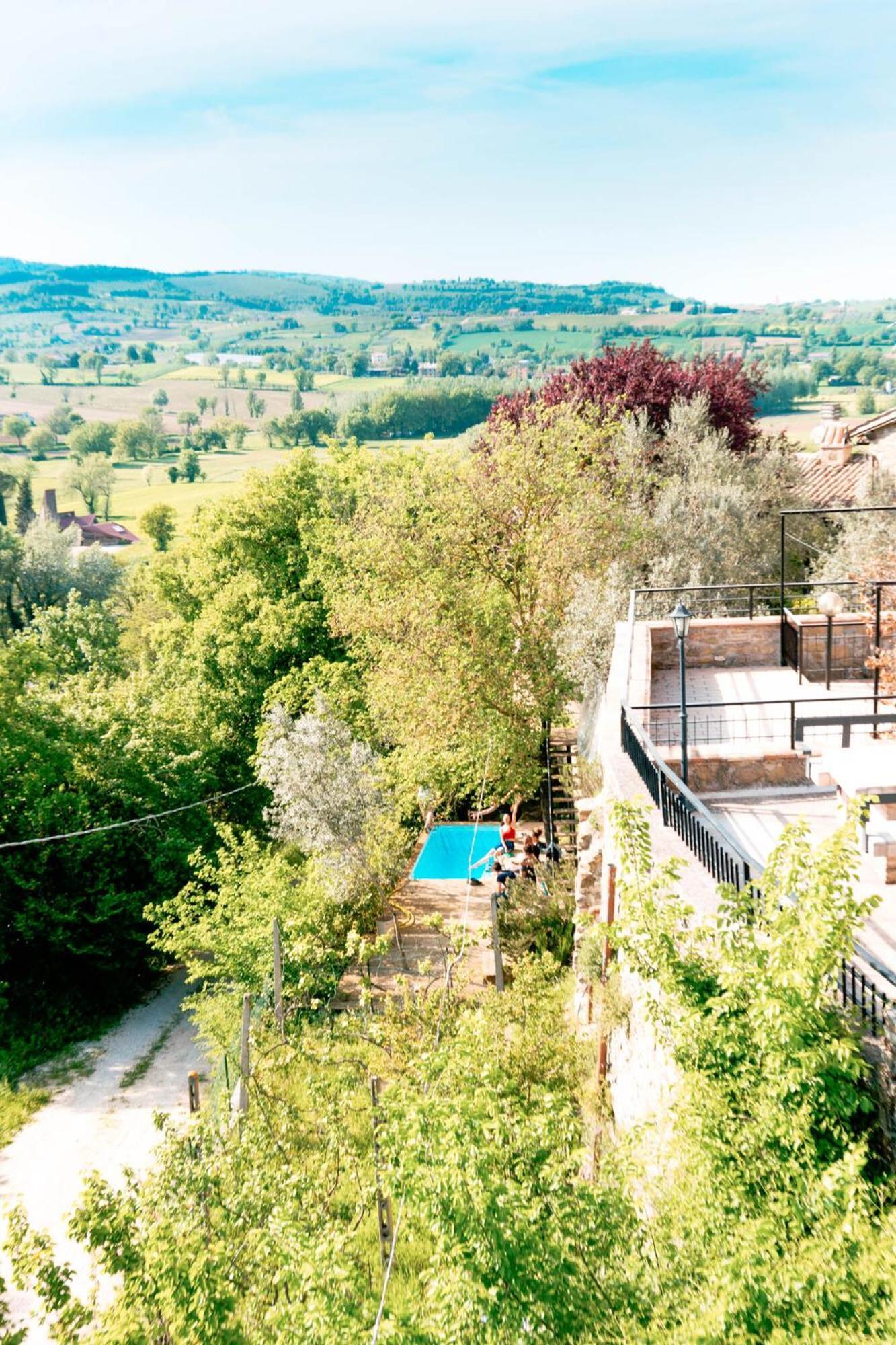 Ostello Bello Assisi Беванья Экстерьер фото