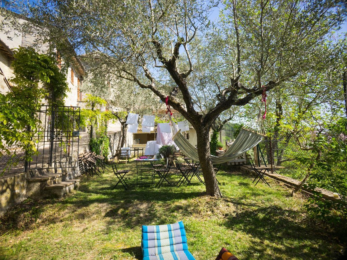 Ostello Bello Assisi Беванья Экстерьер фото