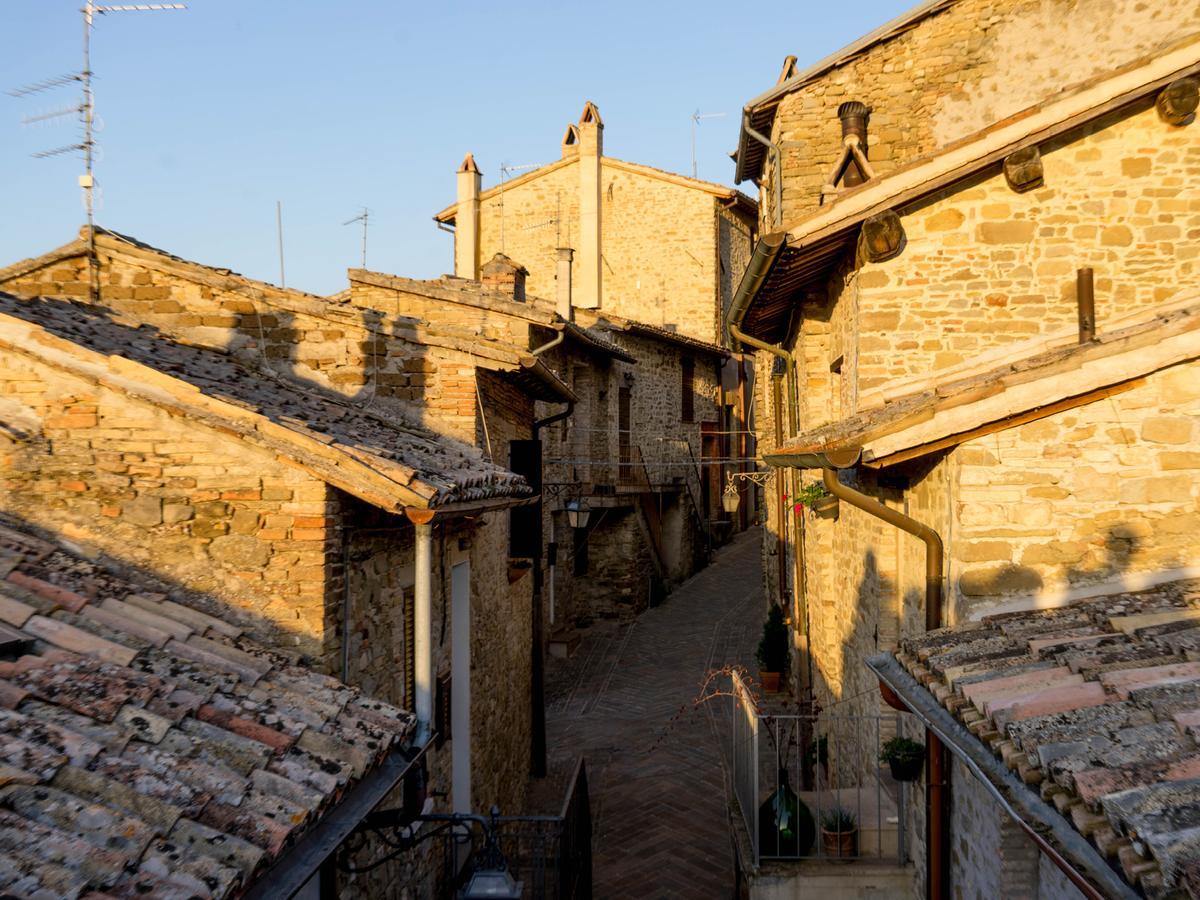 Ostello Bello Assisi Беванья Экстерьер фото